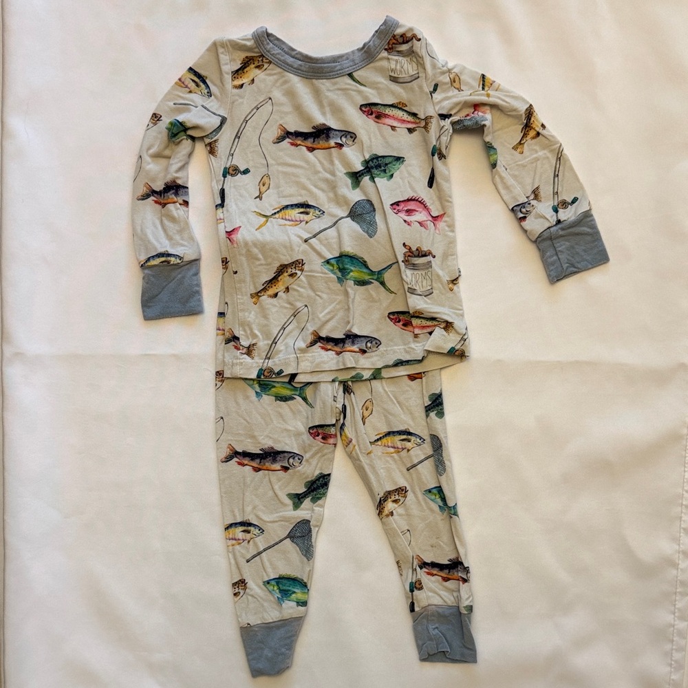 Caden Lane Two Piece Fish Print Pajama Set
